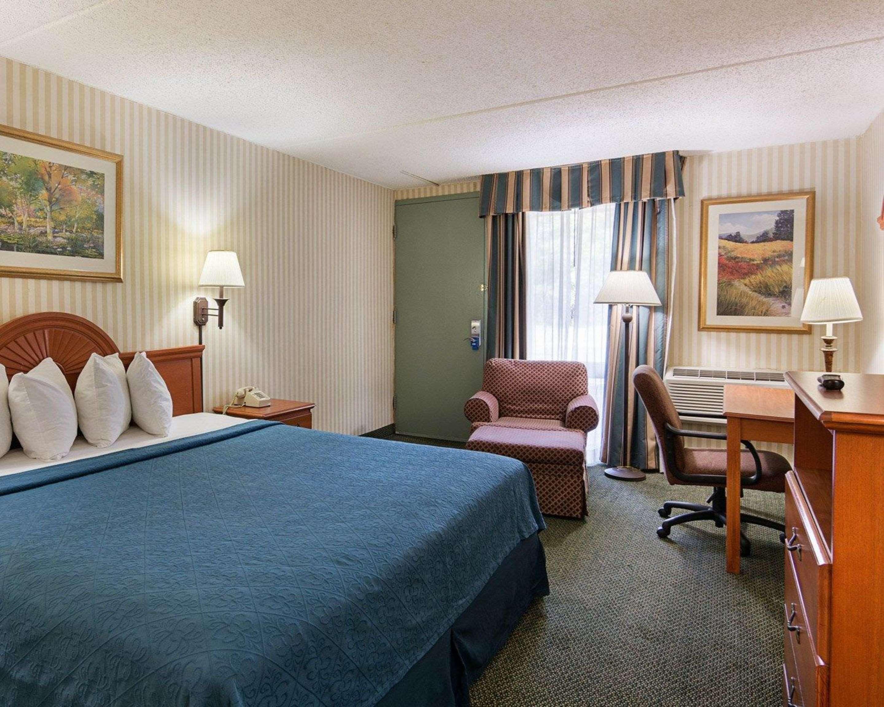Rodeway Inn Joint Base Andrews Area Camp Springs Exterior photo