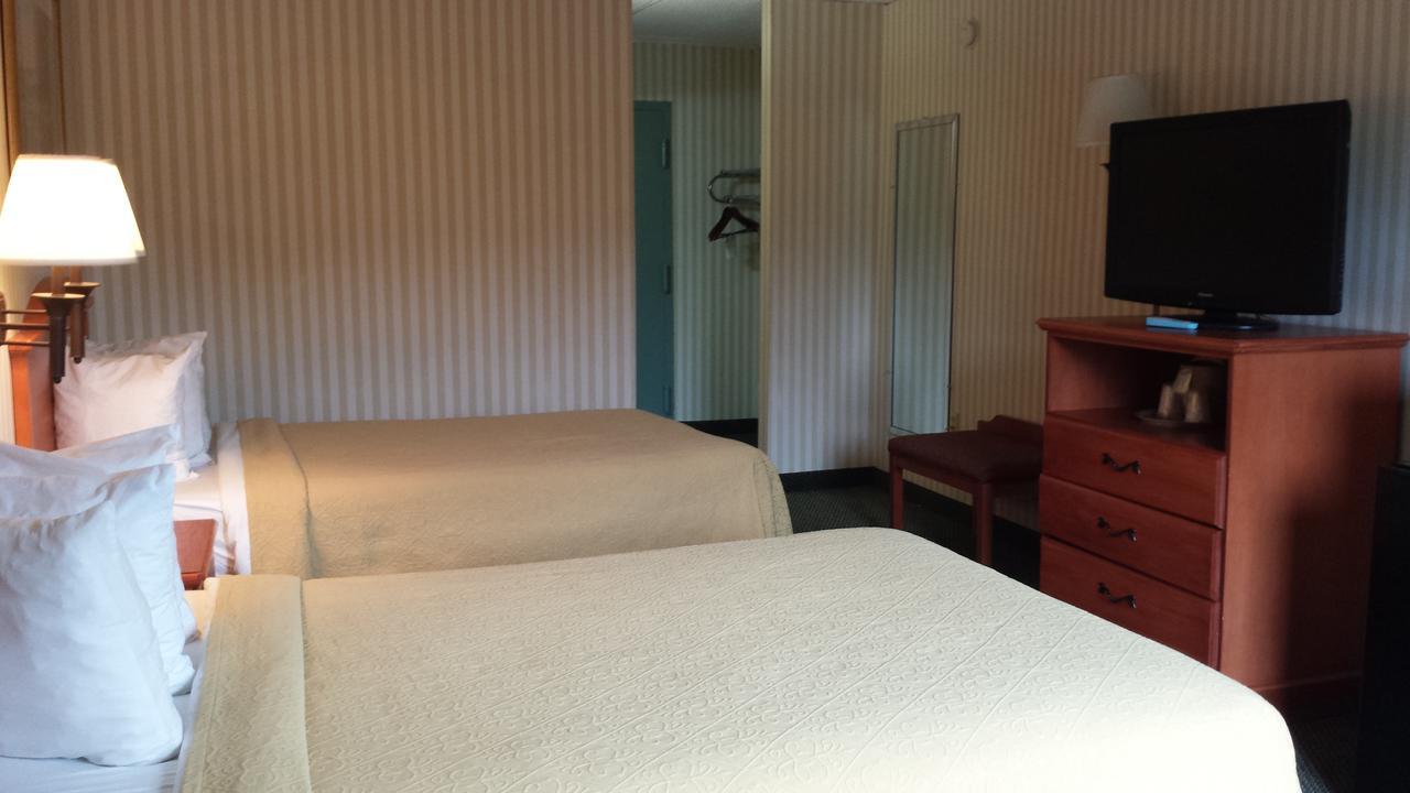 Rodeway Inn Joint Base Andrews Area Camp Springs Exterior photo